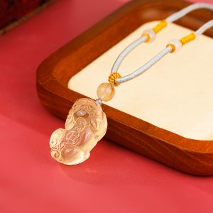 黄水晶霸王貔貅吊坠