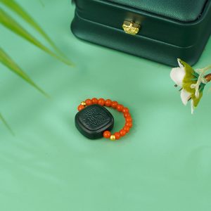 和田玉扎基拉姆戒指